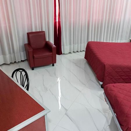 Hotel Sica 蒙特科尔维诺-罗韦拉 外观 照片
