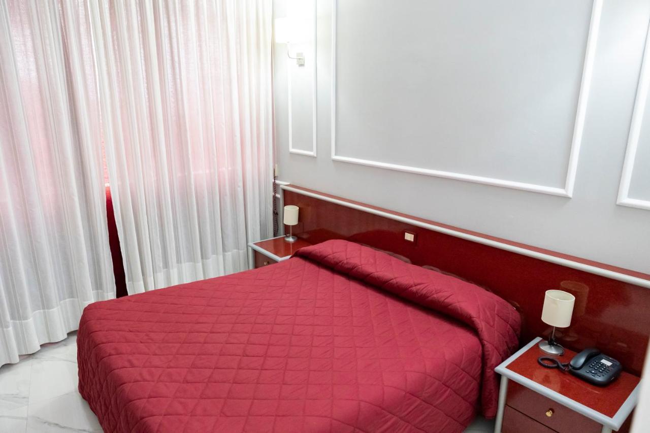 Hotel Sica 蒙特科尔维诺-罗韦拉 外观 照片