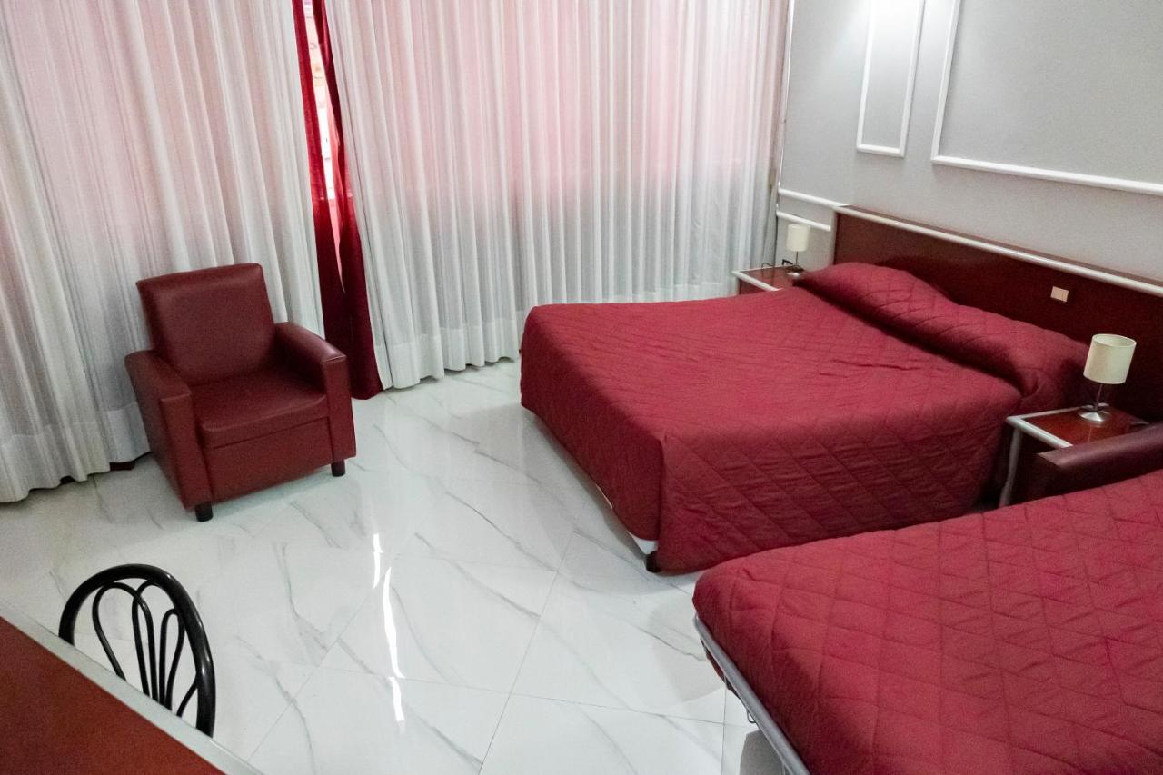 Hotel Sica 蒙特科尔维诺-罗韦拉 外观 照片